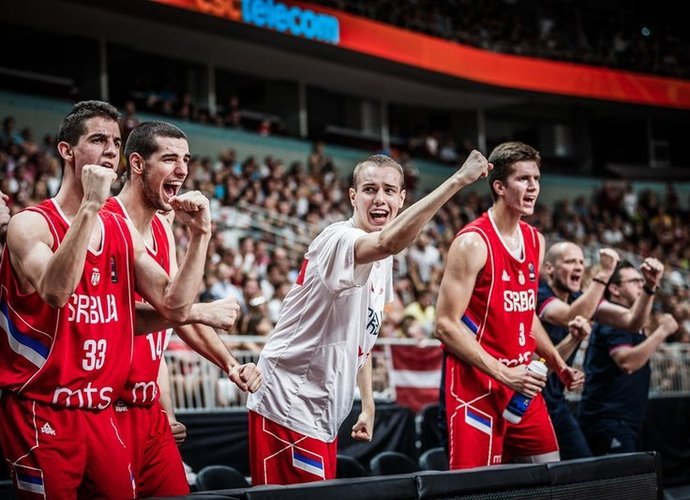 Serbijos vaikinai džiaugėsi auksu (FIBA Europe nuotr.)
