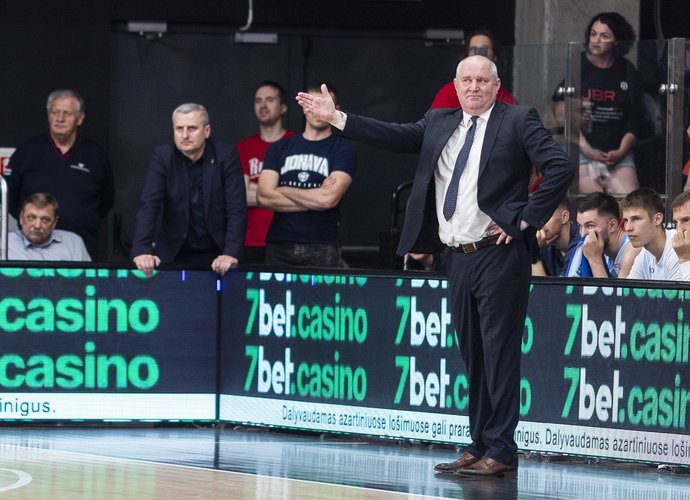 V.Šeškus nepamena, kada darbavosi iki birželio (BNS nuotr.)