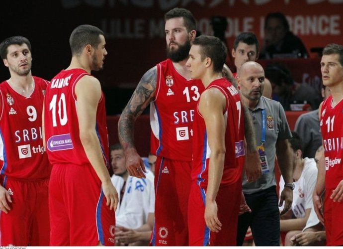 Serbija tikisi atranką žaisti namuose (AFP-Scanpix nuotr.)