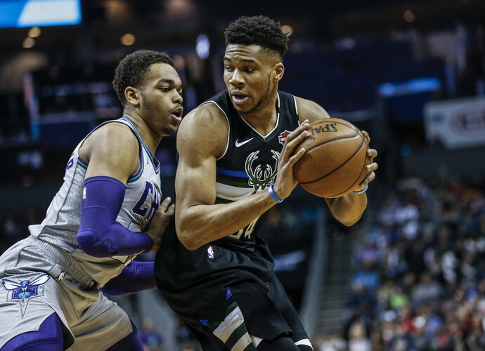 G.Antetokounmpo susidūrė su nesklandumais (Scanpix nuotr.)