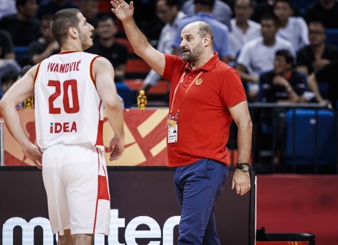 Z.Mitrovičius pyko ant teisėjų (FIBA nuotr.)