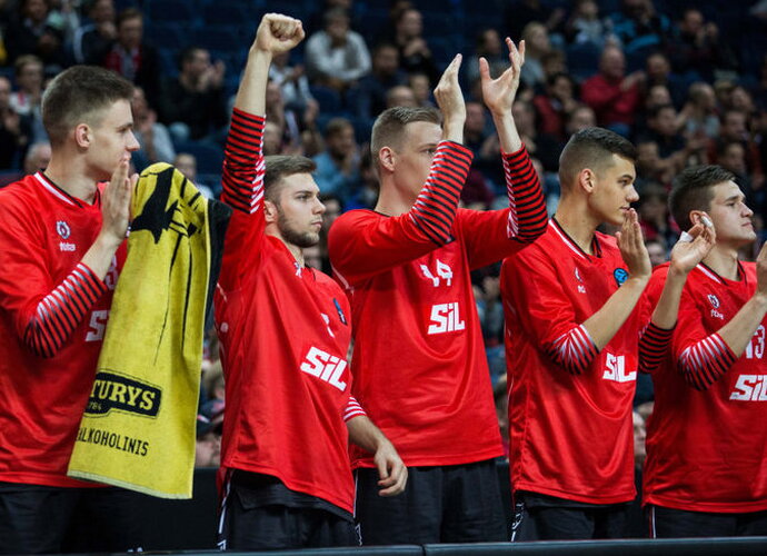 Vilniečiai įstrigo Podgoricos oro uoste (BNS nuotr.)
