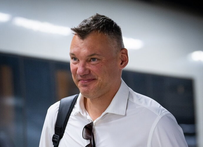 Šaras stažuosis Sakramento klube