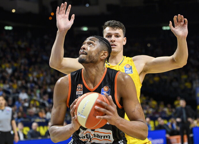B.Caboclo skriaudė Berlyno klubą (Scanpix nuotr.)