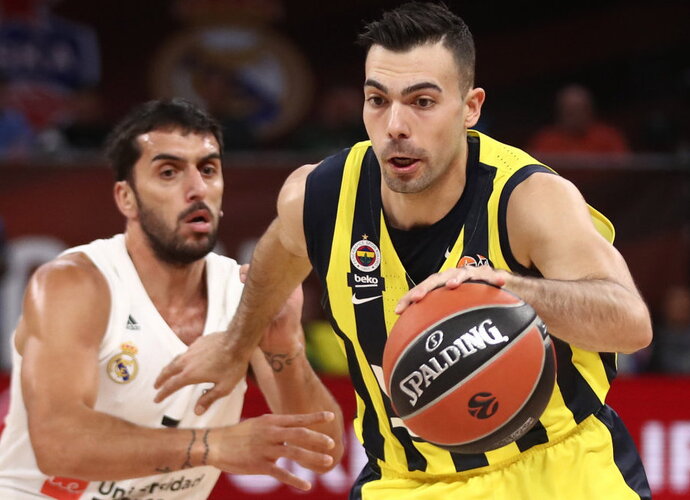 K.Sloukas rinkosi iš puikių pasiūlymų (Scanpix nuotr.)