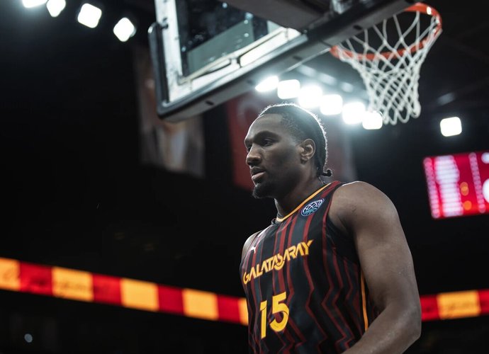E.Izundu gali debiutuoti Eurolygoje (FIBA nuotr.)
