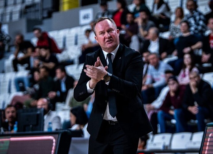 K.Maksvytis buvo arti pergalės prieš Š.Jasikevičių (FIBA nuotr.)