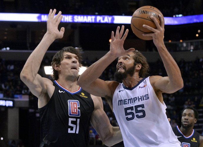J.Noah šiuo metu gina „Grizzlies“ garbę (Scanpix nuotr.)