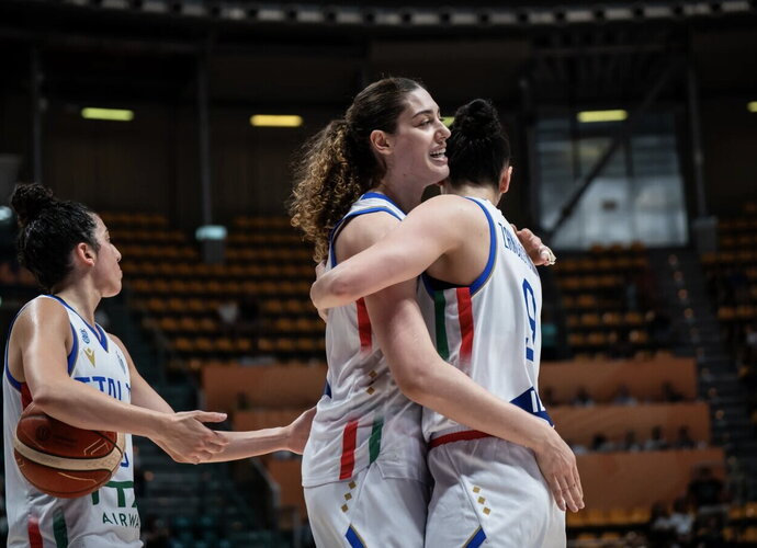 Italių pergalė nutiesė Lietuvai kelią į atkrintamąsias (FIBA nuotr.)