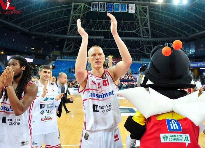 D.Zavackas pelnė 6 taškus ir sugriebė 7 kamuolius