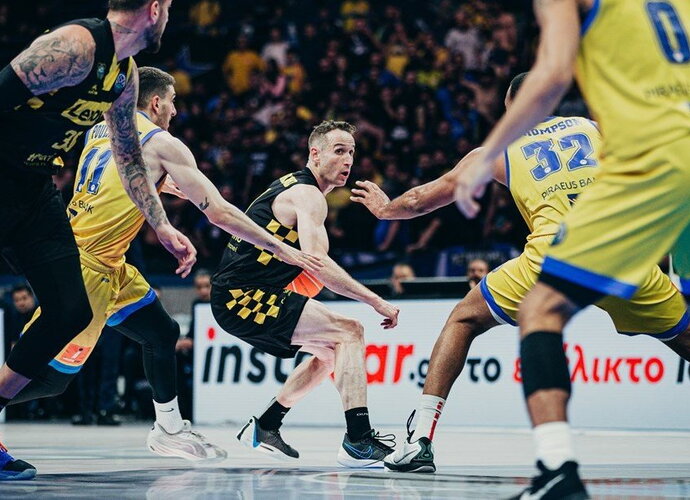M.Huertas tiesiog nesensta (FIBA Europe nuotr.)