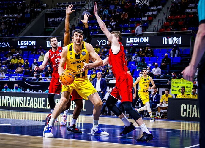 G.Shermadini rinko dvigubą dublį (FIBA Europe nuotr.)
