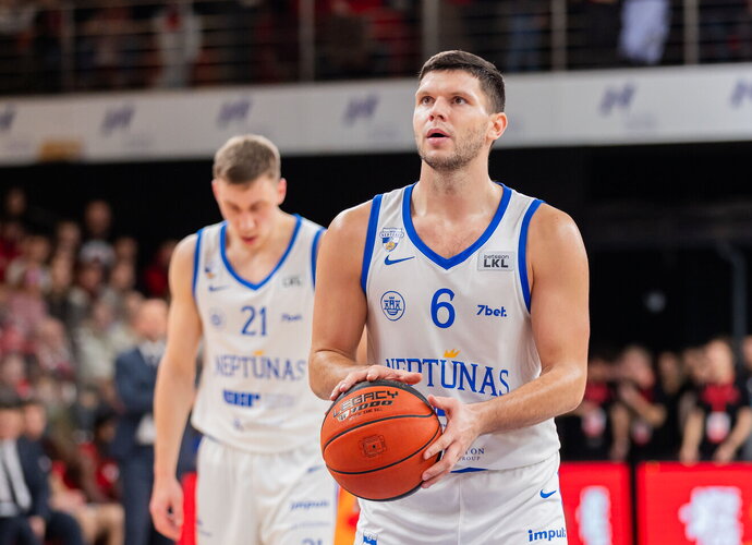 R.Lomažas nulėmė rungtynes (BNS nuotr.)