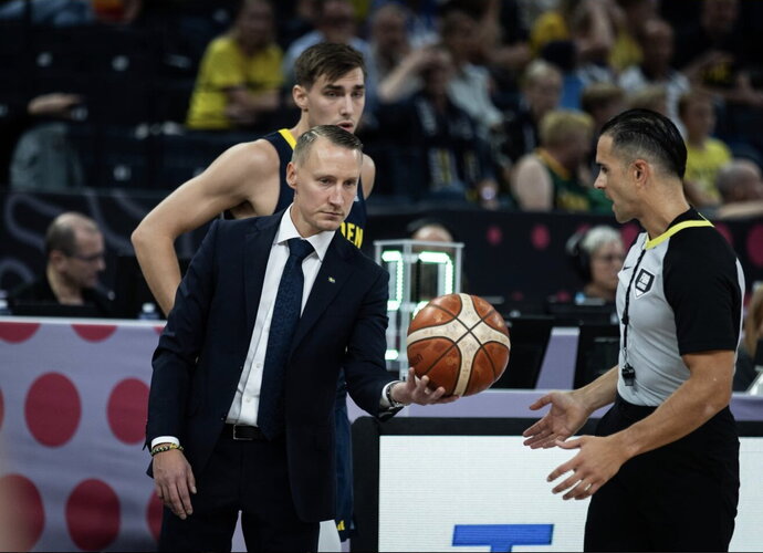 M.Riipinenas lieka prie švedų vairo (FIBA nuotr.)