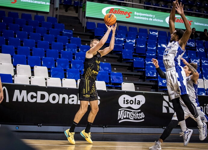 R.Giedraitis pelnė 8 taškus (FIBA nuotr.)