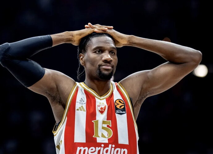 E.Izundu lieka Belgrade (Euroleague.net)