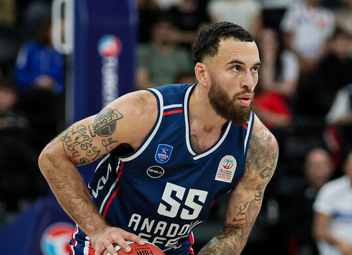 M.Jamesas pelnė 11 taškų