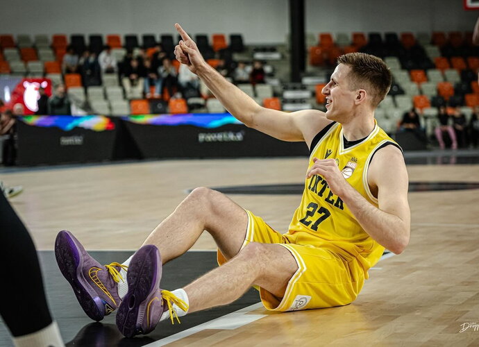 T.Zdanavičius laimėjo akistatą