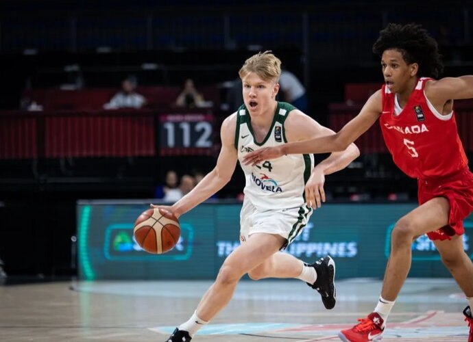D.Buika ketvirtojo kėlinio pabaigoje susižeidė (FIBA nuotr.)