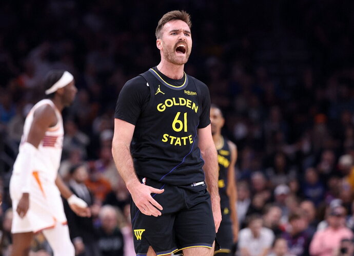 P.Spenceris pasirašė dvišalį kontraktą (Scanpix nuotr.)