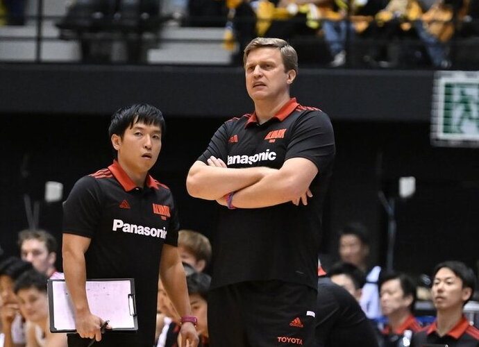 D.Adomaitis ir toliau treniruos Japonijos klubą