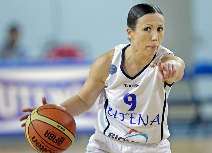 R.Valentienė yra tikra moterų krepšinio legenda (Foto: Augustas Didžgalvis)