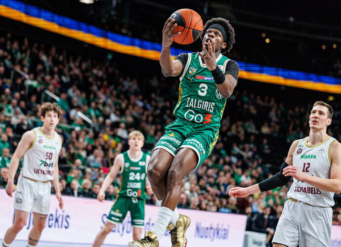 S.Francisco kalbėjo apie NBA kalibro komandos draugą (BNS nuotr.)