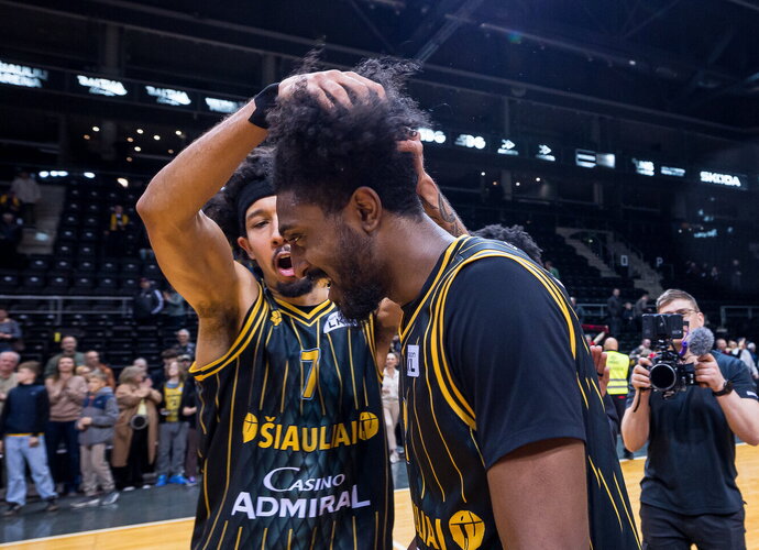 S.Fofana ir C.Hendersonas traukė šiauliečius (Foto: Rokas Lukoševičius)