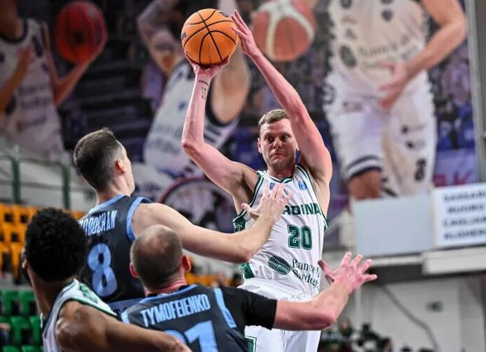 E.Bendžius pataikė pusę savo tritaškių (FIBA nuotr.)