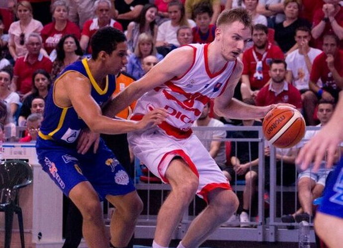 V.Kariniauskas surinko 20 naudingumo balų