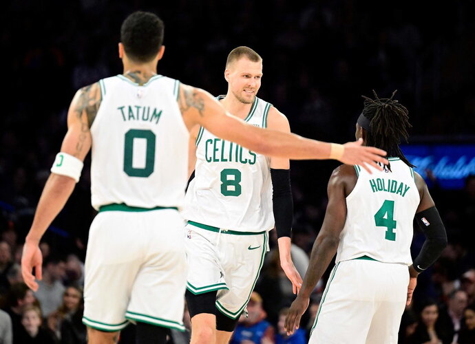 K.Porzingis pelnė 22 taškus į buvusios ekipos krepšį (Scanpix nuotr.)