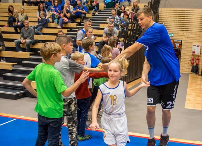 M.Jucikas daug šaudė pro šoną
