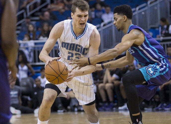 M.Hezonja liks Orlande dar kuriam laikui (Scanpix nuotr.)