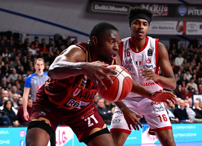 M.Kabengele domina Eurolygos čempionus (Scanpix nuotr.)