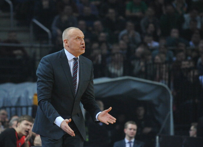 R.Kurtinaitis visada turi, ką pasakyti žaidėjams (Rokas Lukoševičius, Fotodiena.lt)