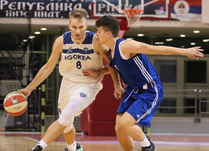 V.Kariniauskas atstovauja Aleksandrovaco ekipai