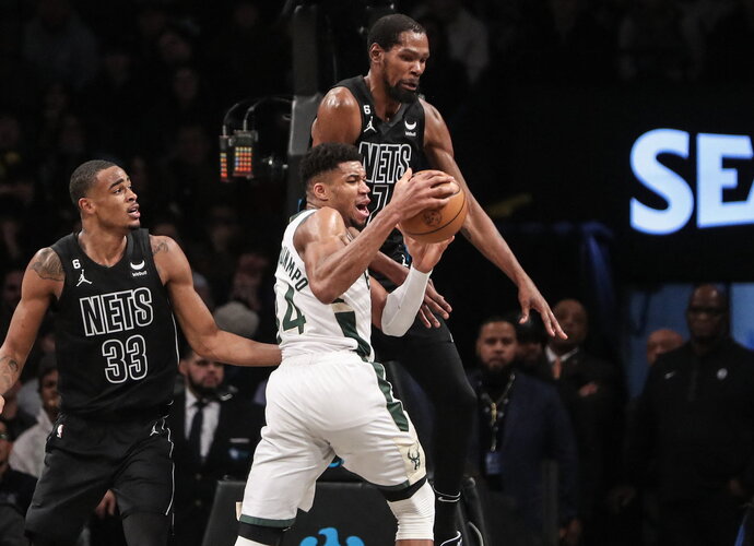 K.Durantas įveikė G.Antetokounmpo (Scanpix nuotr.)