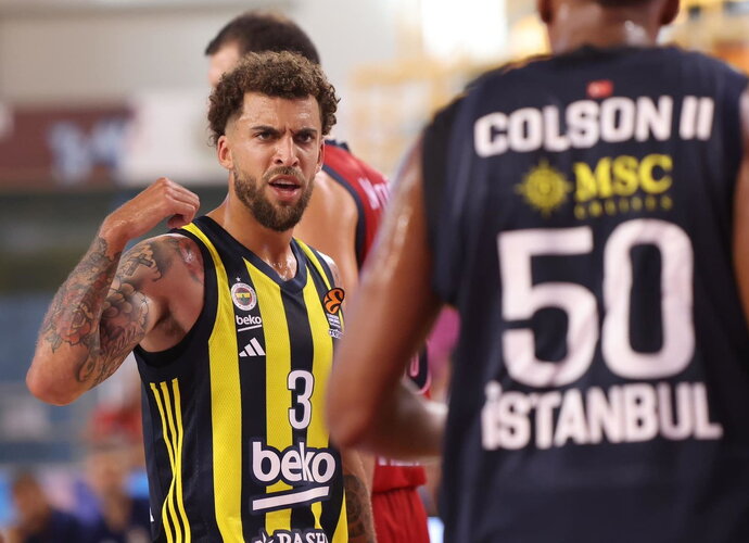 „Fenerbahče“ laimėjo užtikrintai