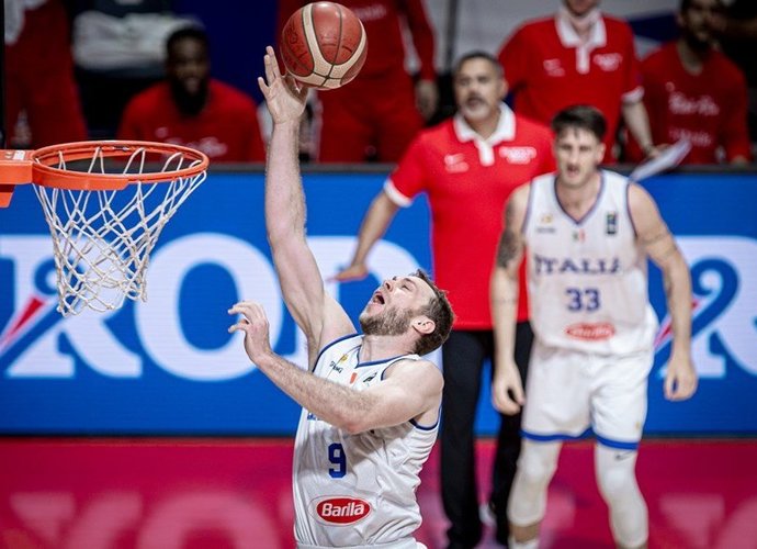 N.Melli sugrįžta rungtyniauti į Europą (FIBA nuotr.)