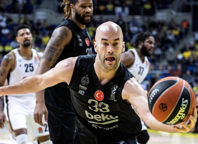 N.Calathesas taip pat prisidėjo prie tritaškių krušos (Euroleague.net)