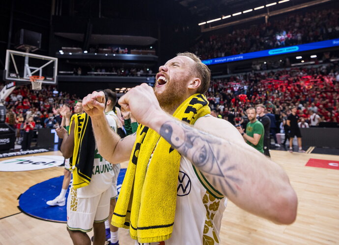 I.Brazdeikis dalinosi emocijomis („Betsafe-LKL“ nuotr.)