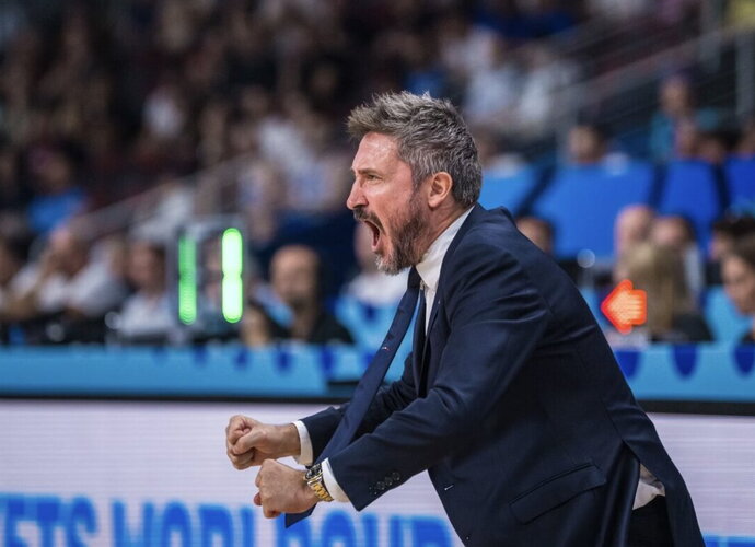 G.Pozzecco pasitraukė (FIBA nuotr.)