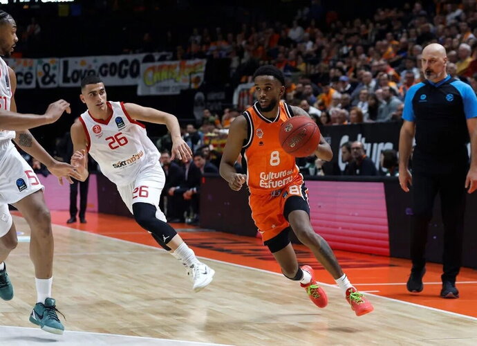 J.Montero tapo MVP (Euroleague.net)
