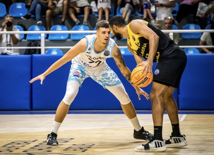 P.Danusevičius išsibandė prieš Tenerifės klubą (FIBA nuotr.)
