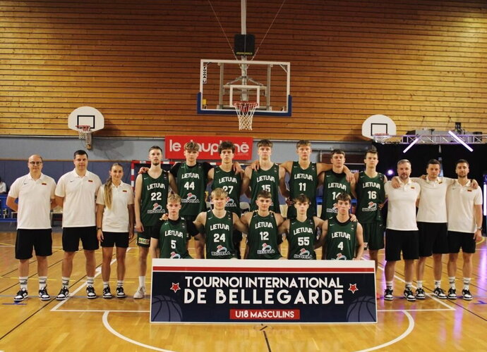 U18 laimėjo turnyrą (LKF nuotr.)