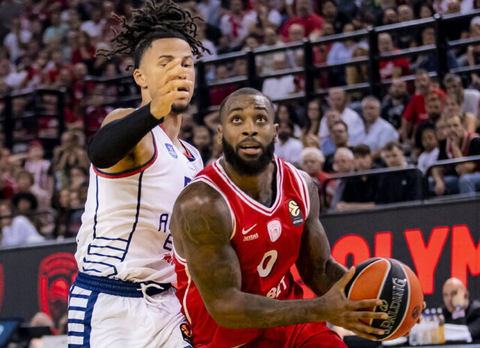C.Milleris-McIntyre'as vedė OLY į pergalę (Euroleague.net)