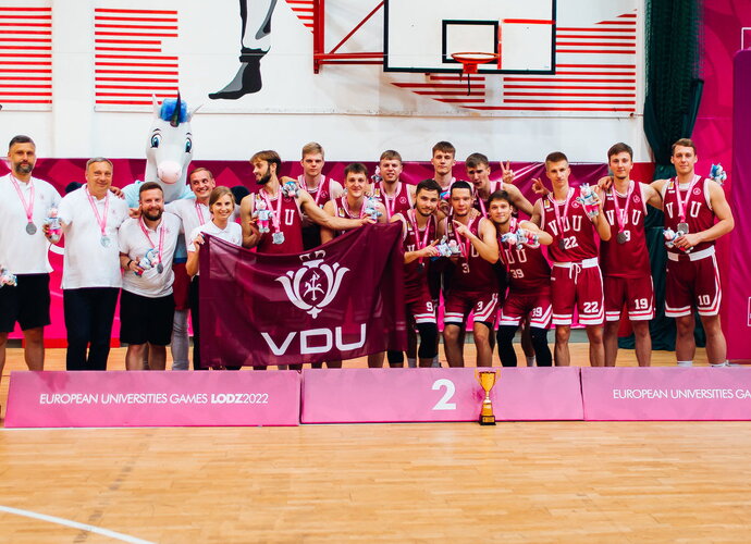 VDU pelnė sidabrą