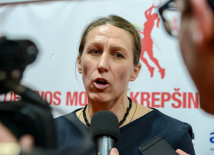 J.Štreimikytė-Virbickienė pasibaisėjusi LMKL (Fotodiena.lt)