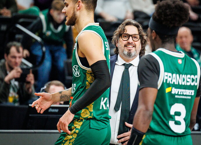 A.Trinchieri atkreipė dėmesį į komandos tvarkaraštį (BNS nuotr.)