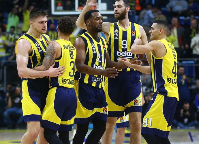 „Fenerbahče“ įsirašė pergalę